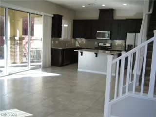 Photo #3: 2473622 Listing 