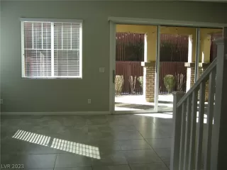 Photo #6: 2473622 Listing 