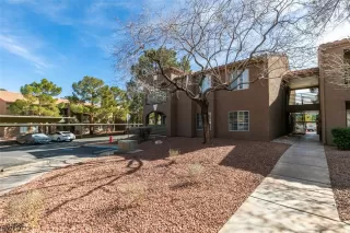 Photo #3: 2473633 Listing