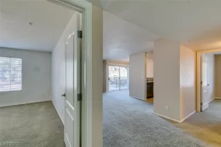 Photo #5: 2473633 Listing