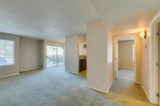 Photo #6: 2473633 Listing