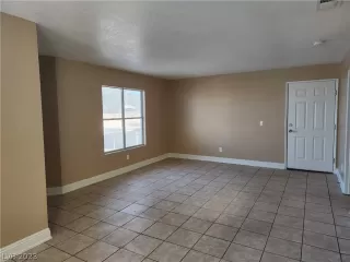 Photo #1: 2473635 Listing