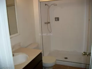 Photo #5: 2473648 Listing 