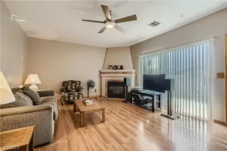 Photo #5: 2473666 Listing