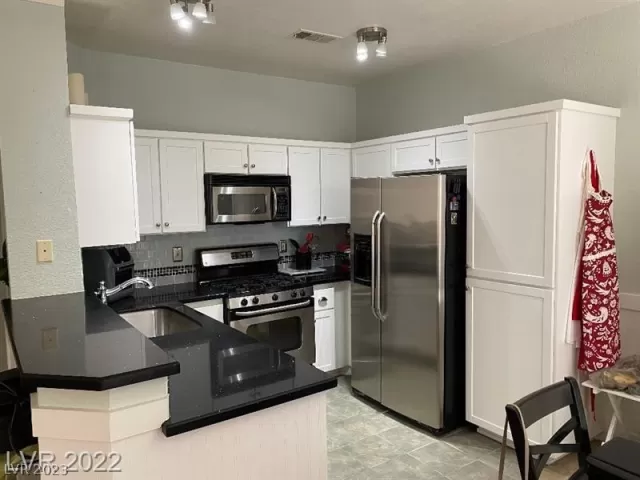 MLS: 2473690 Condo For Sale