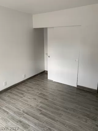 Photo #4: 2473727 Listing 