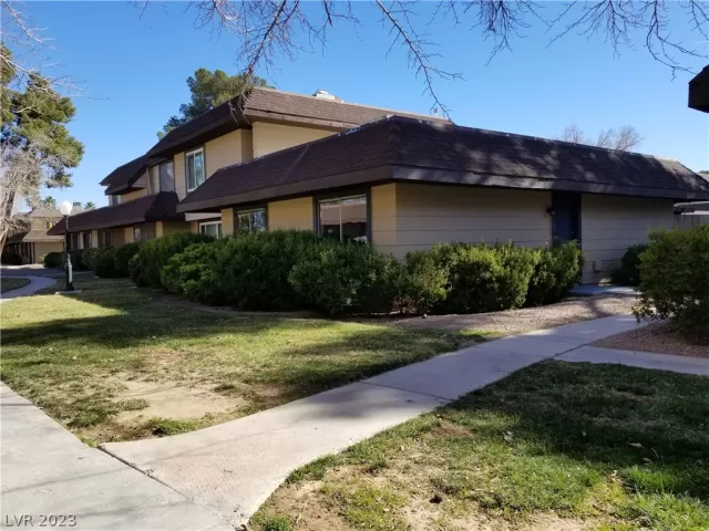 MLS: 2473754 Condo For Sale