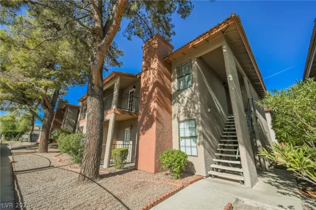 MLS: 2473757 Condo For Sale