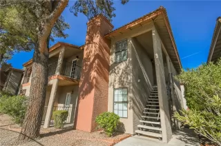 Photo #1: 2473757 Listing 