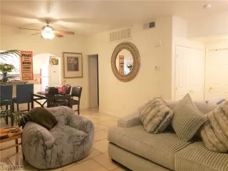 Photo #2: 2473760 Listing 