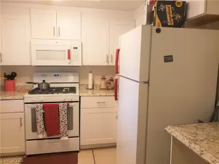 Photo #5: 2473760 Listing 