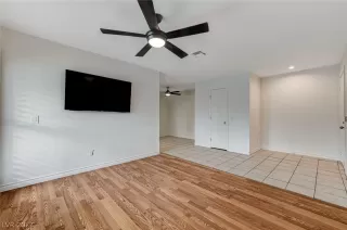 Photo #5: 2473771 Listing 