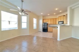 Photo #5: 2473776 Listing 