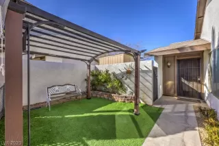 Photo #4: 2473786 Listing