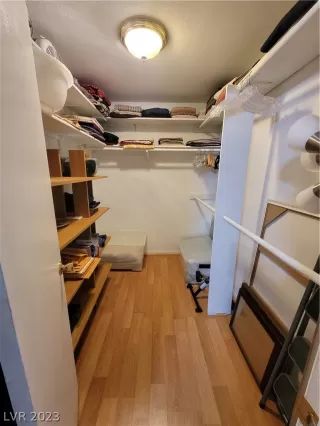 Photo #1: 2473789 Listing 