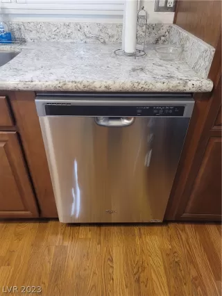 Photo #5: 2473789 Listing 