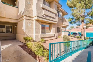 Photo #3: 2473804 Listing