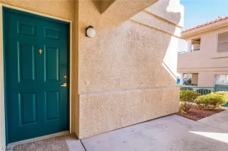 Photo #5: 2473804 Listing