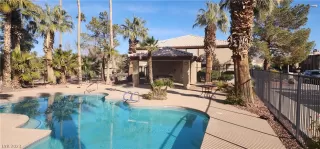 Photo #3: 2473825 Listing