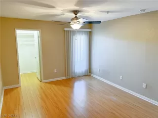 Photo #6: 2473842 Listing