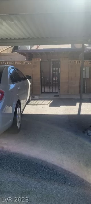 Photo #1: 2473849 Listing