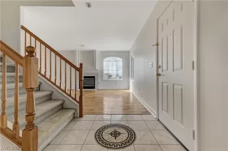 Photo #1: 2473867 Listing 