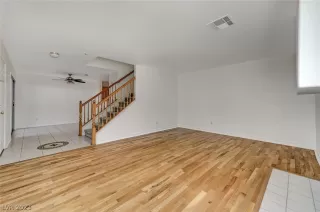 Photo #4: 2473867 Listing 