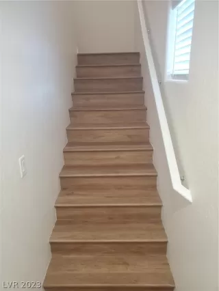 Photo #2: 2473880 Listing 