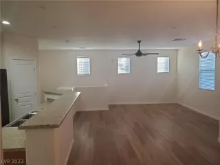 Photo #4: 2473880 Listing 