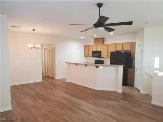 Photo #6: 2473880 Listing 