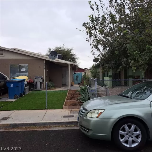 MLS: 2473899 Condo For Sale