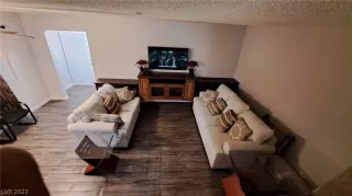 Photo #1: 2473899 Listing