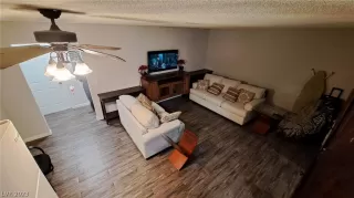 Photo #2: 2473899 Listing