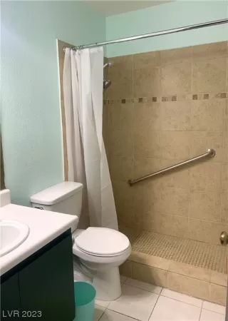 Photo #4: 2473907 Listing