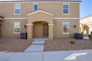 Photo #1: 2473916 Listing 