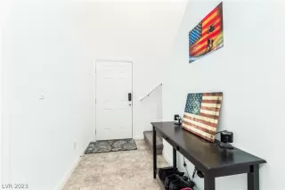 Photo #2: 2473916 Listing 