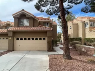 Photo #1: 2473933 Listing