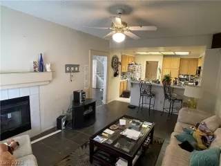 Photo #5: 2473933 Listing