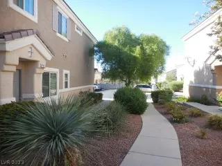 Photo #6: 2473944 Listing