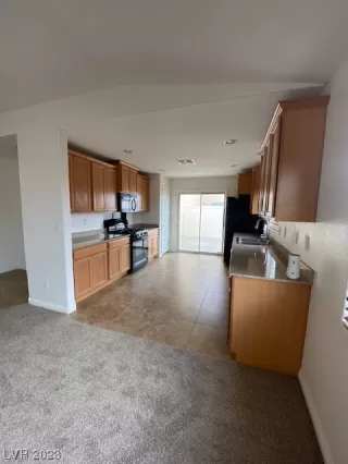 Photo #3: 2473955 Listing 