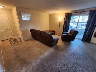 Photo #2: 2474064 Listing