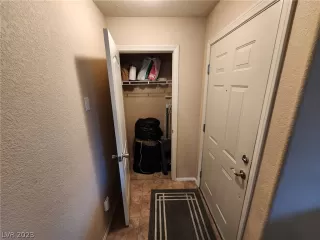 Photo #4: 2474064 Listing