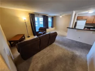 Photo #5: 2474064 Listing