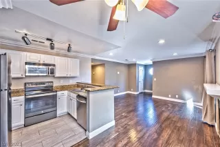 Photo #4: 2474081 Listing 