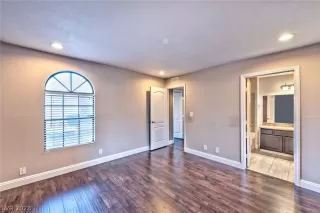 Photo #5: 2474081 Listing 