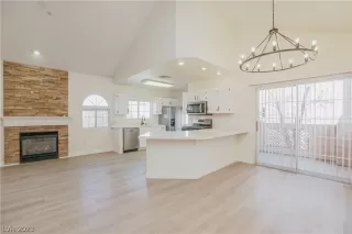 Photo #1: 2474097 Listing 
