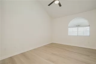 Photo #6: 2474097 Listing 