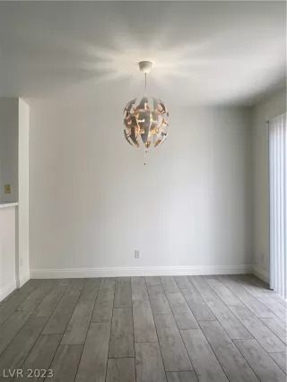 Photo #4: 2474128 Listing 