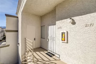 Photo #3: 2474142 Listing 