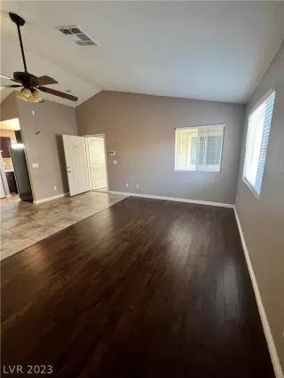 Photo #5: 2474150 Listing 